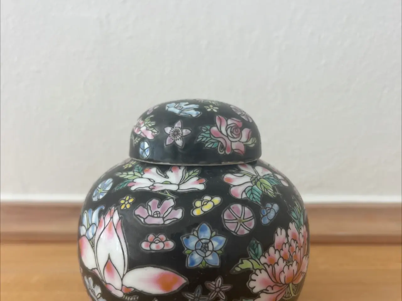 Billede 1 - Kinesisk porcelænskrukke med låg