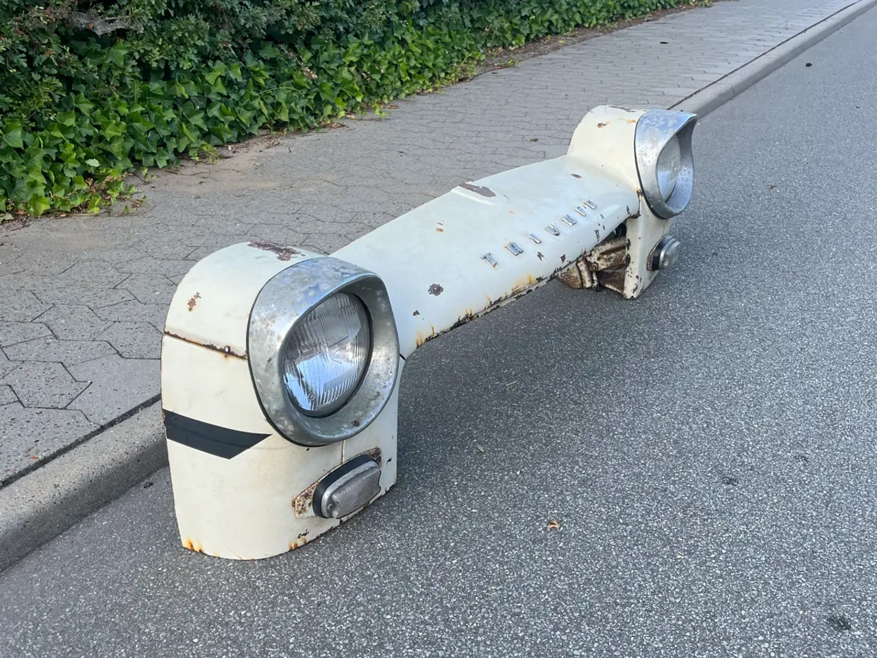 Billede 2 - Triumph Herald front cut