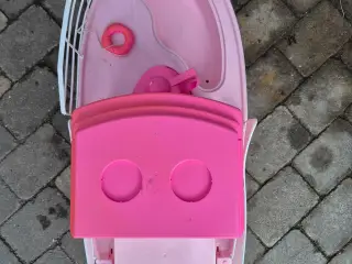 Barbie båd med fejl og mangler