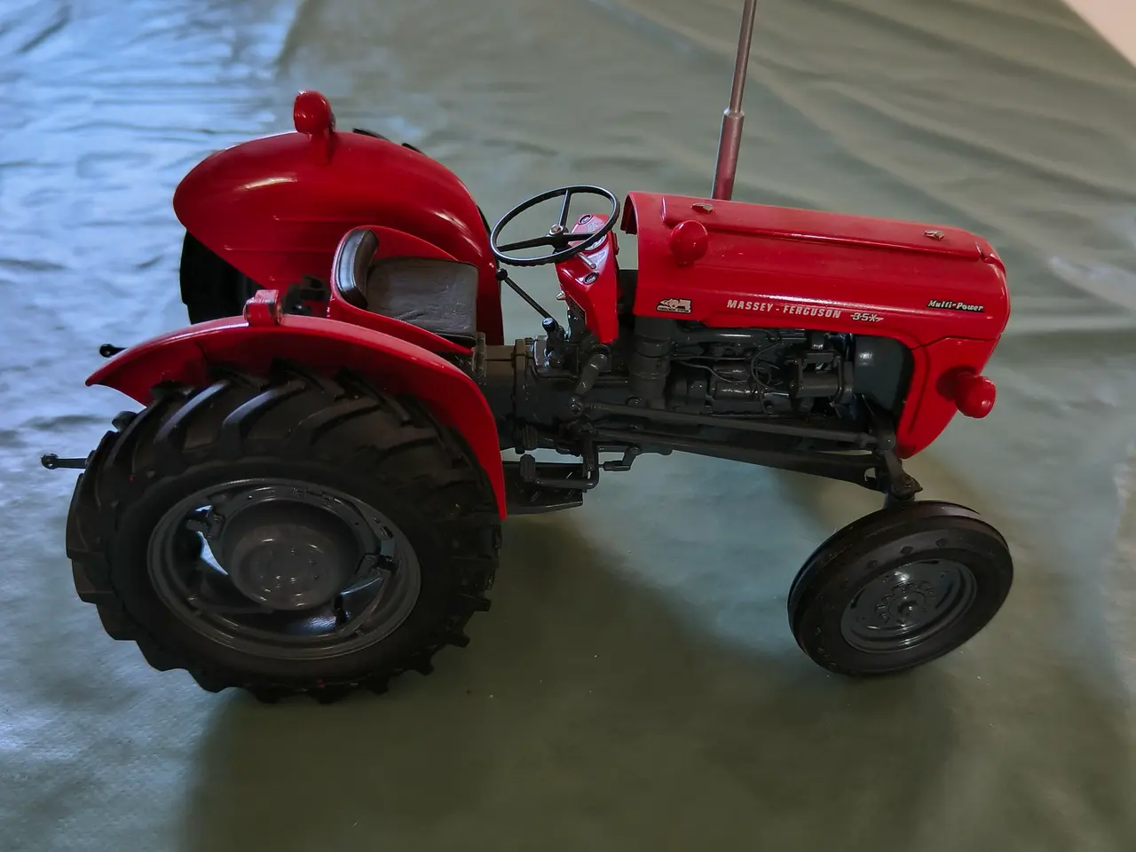 Billede 3 - Universal Hobbies Massey Ferguson MF 35X