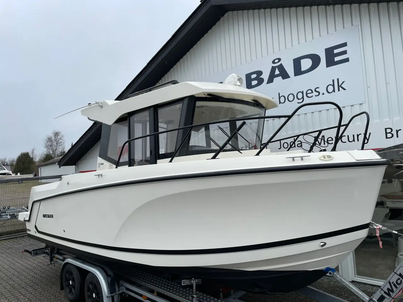 Billede 3 - Captur 705 Pilothouse med 225 hk Mercury-EFI DS 3,4L V6 XL - alt i udstyr.