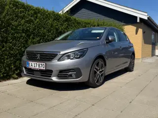 Peugeot 308 1,5 BlueHDi 130 Selection Sky