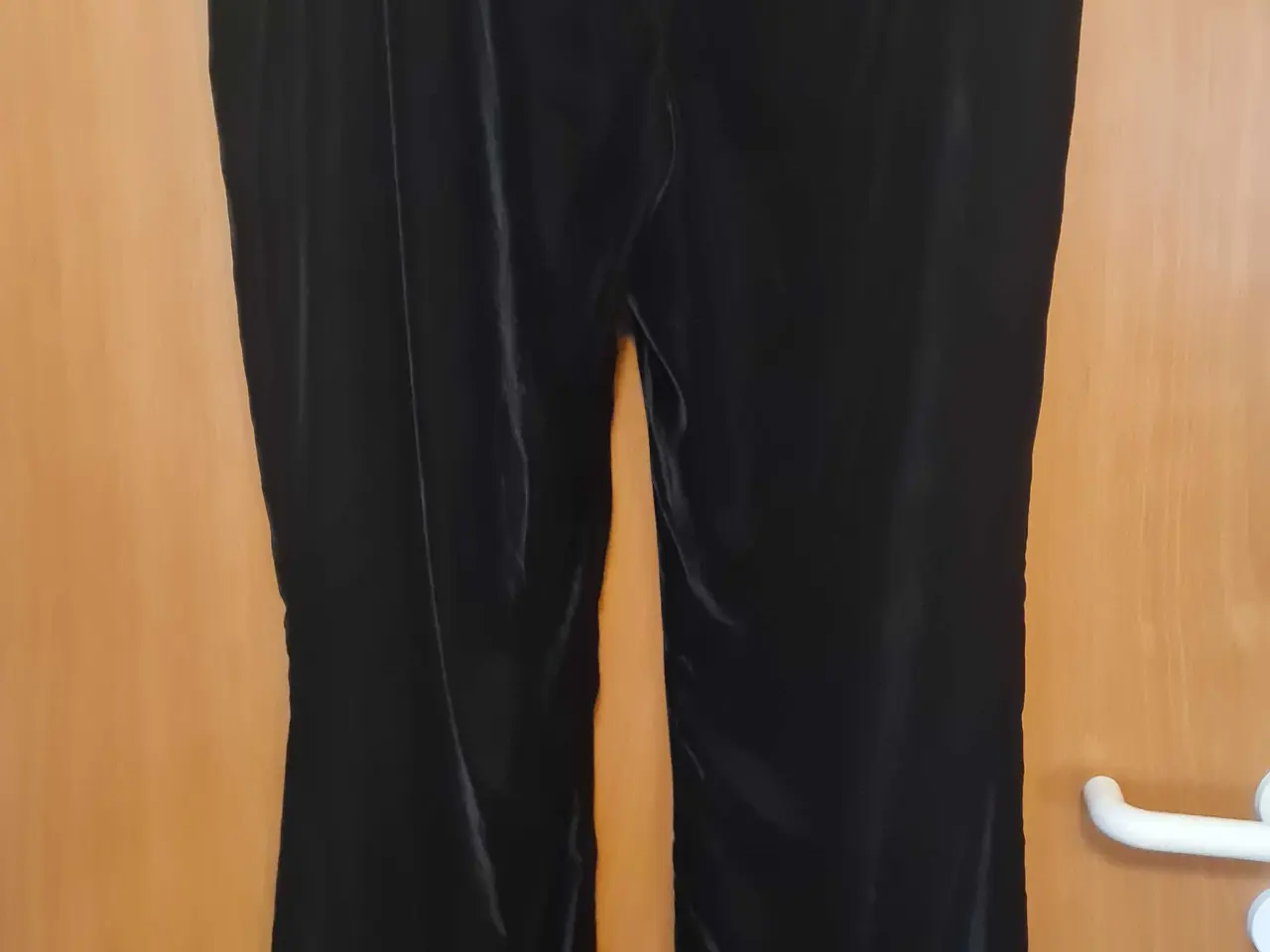 Billede 1 - Nye bukser str xl 42 H&M