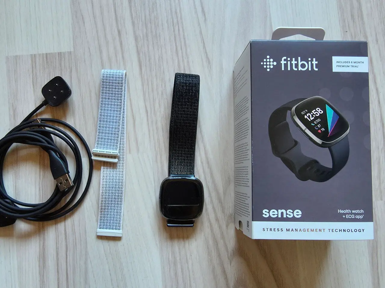 Billede 1 - Fitbit Sense - mindre ridser