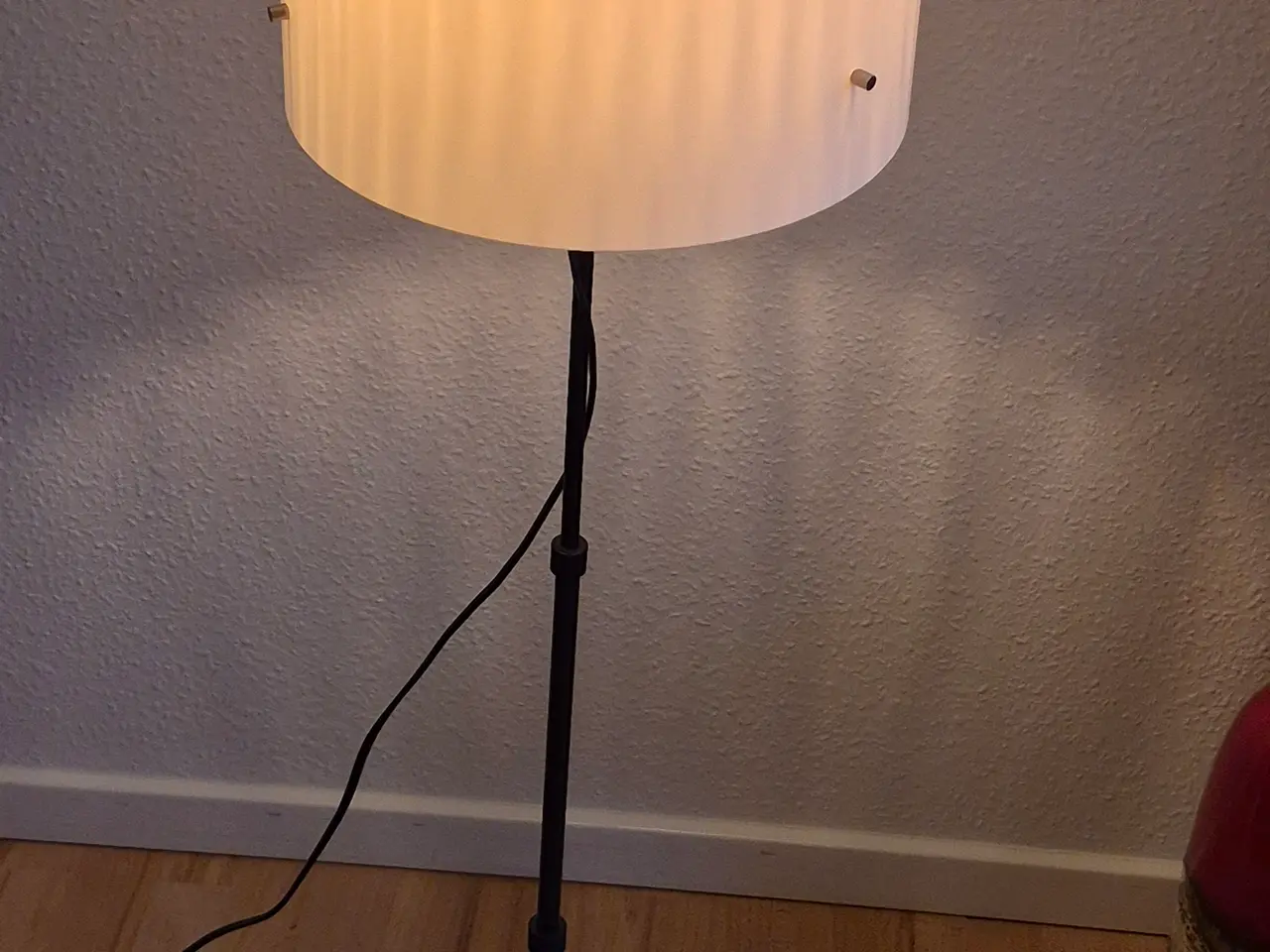 Billede 1 - Standerlampe på nodestativ-stel med stor pære
