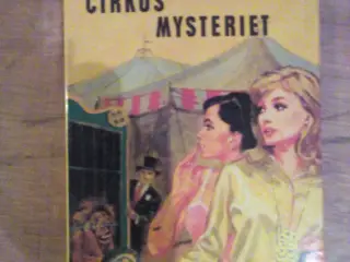 Cirkusmysteriet af Carolyn Keene