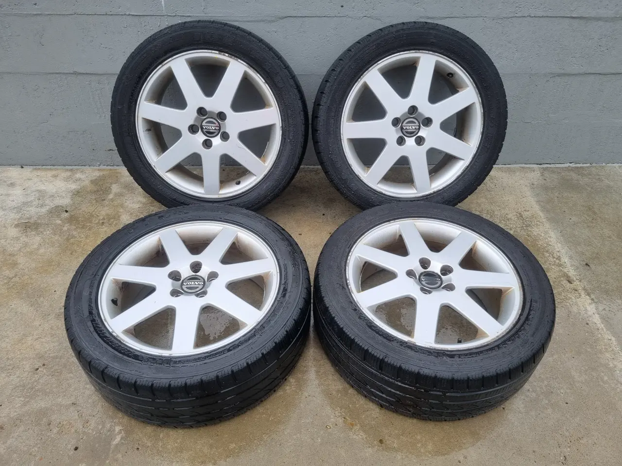 Billede 1 - Volvo Stylla 17" fælge med vinterdæk