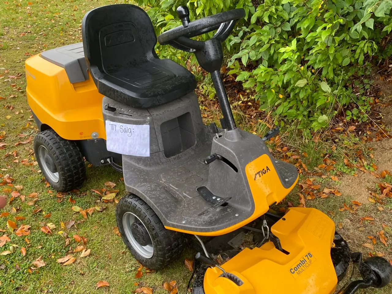 Billede 1 - Plænetraktor