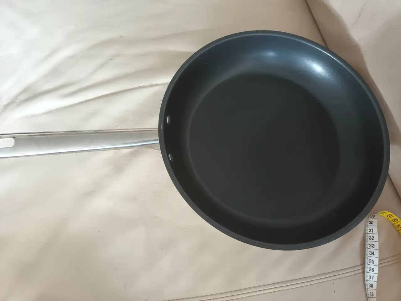 Billede 1 - STOR DEJLIG FUNKTION STEGEPANDE 30 CM I DIAM