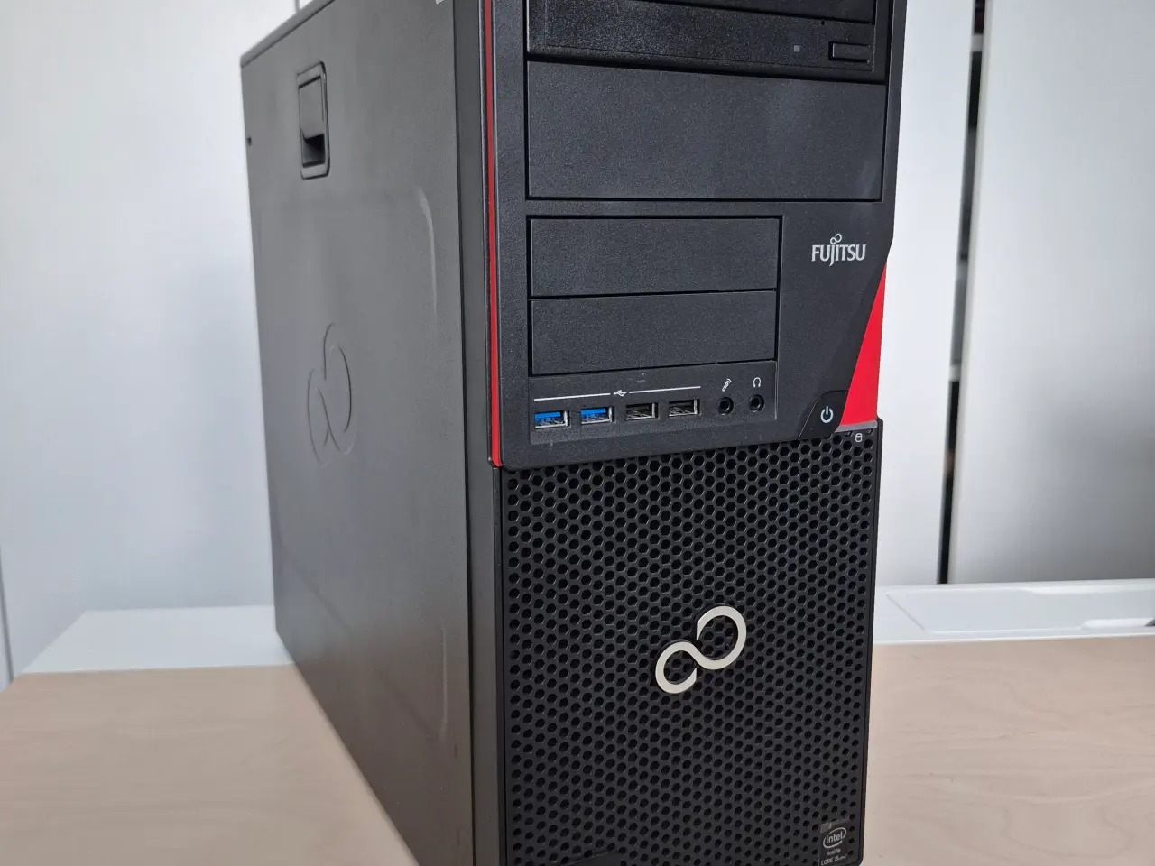 Billede 1 - Fujitsu Stationær Computer Sælges
