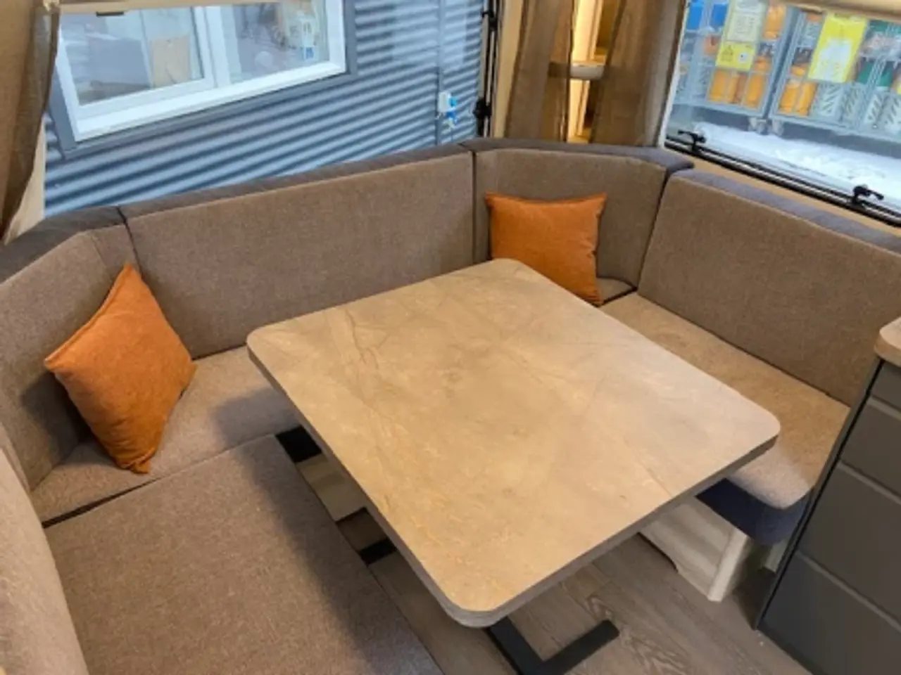 Billede 4 - Hobby De Luxe 460 UFE DK-line