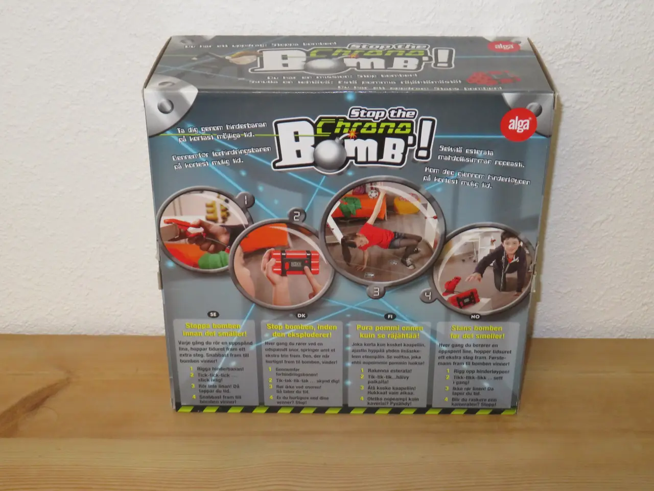 Billede 2 - Stop the Chrone Bomb! Aktivitetsspil
