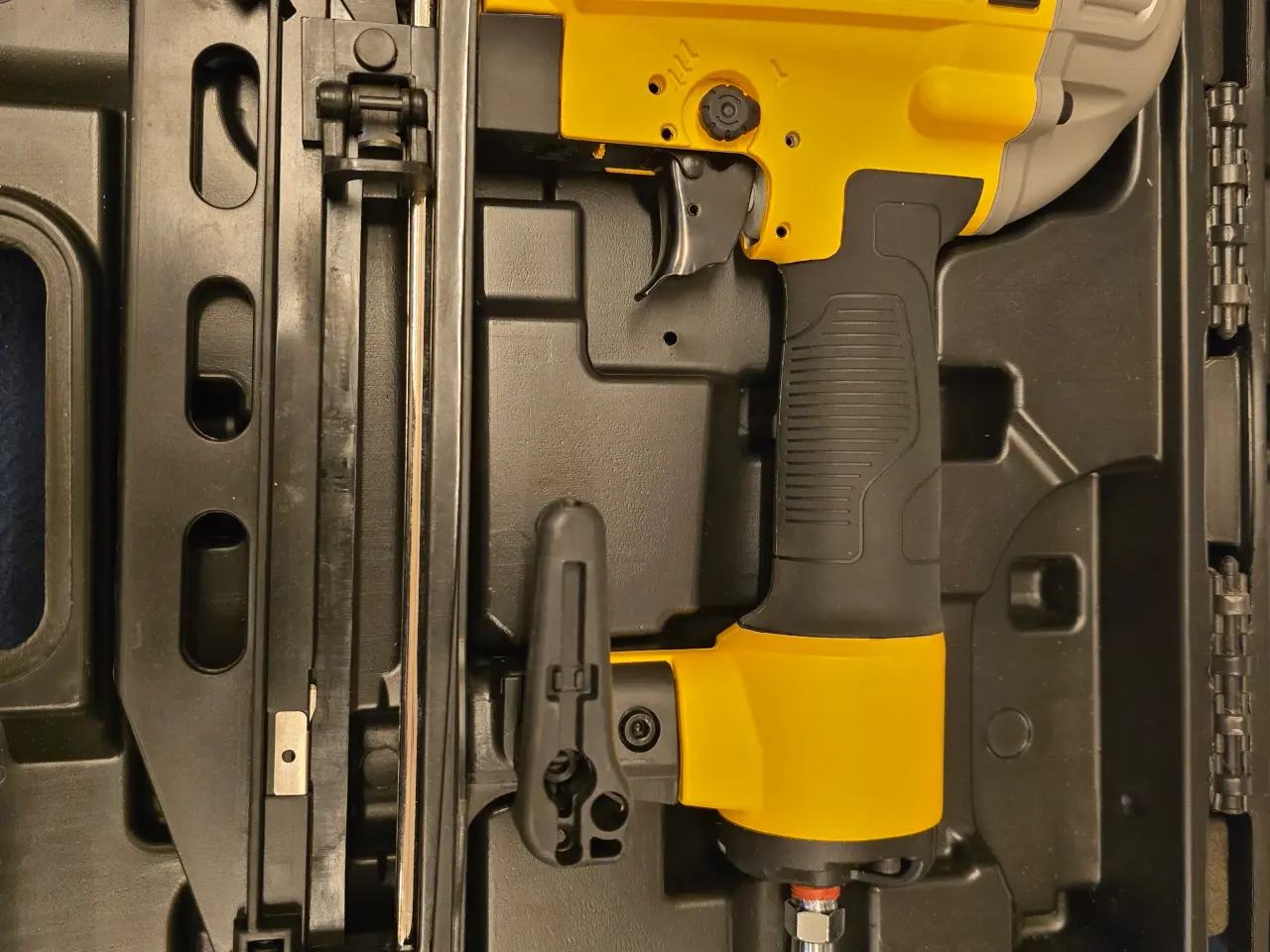 Billede 2 - Dewalt sømpistol (ny)
