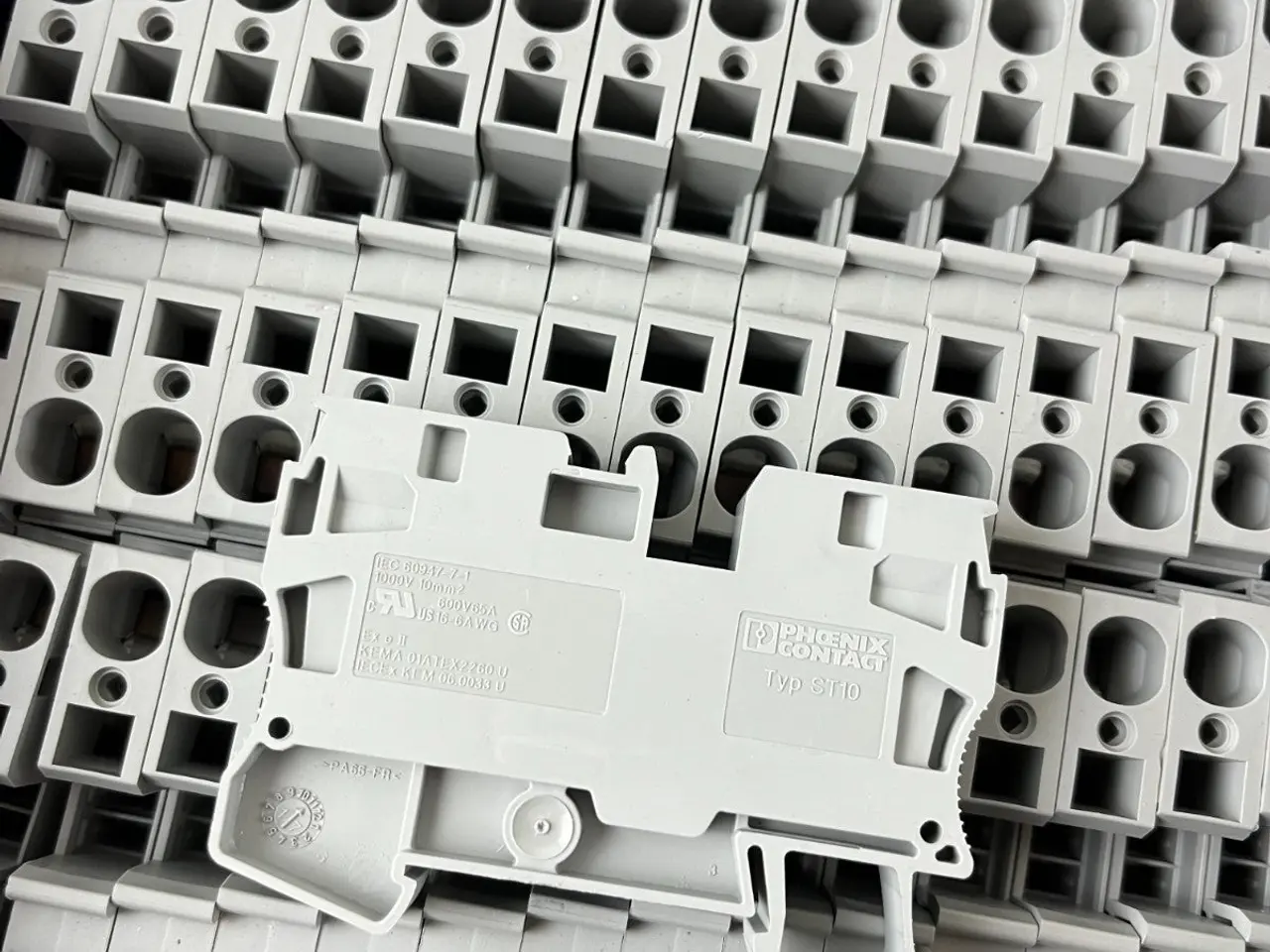 Billede 5 - Phoenix Contact Terminal Blocks ST10 DIN Rail Feed