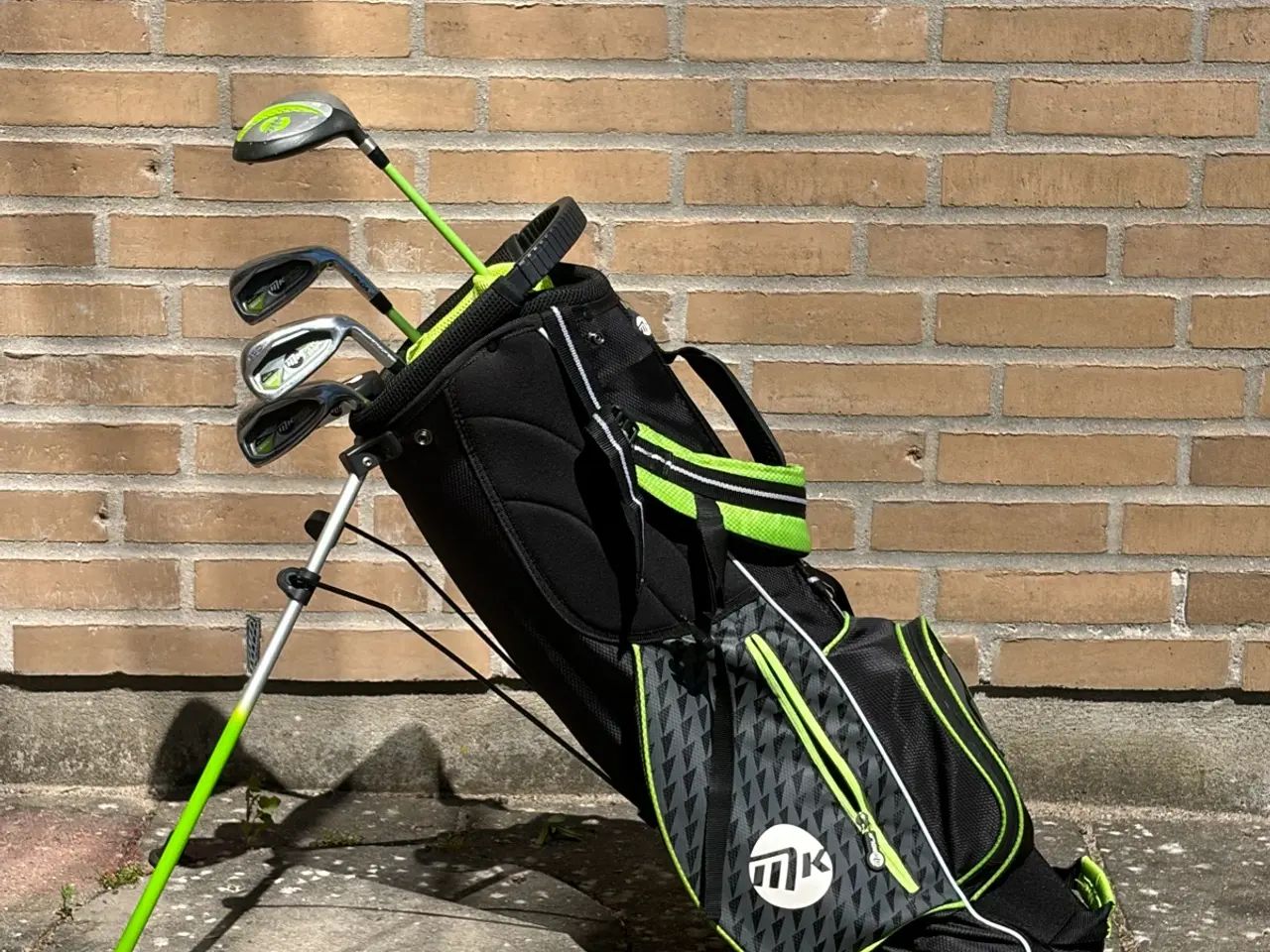 Billede 1 - Mkids golfsæt til 9-11 år