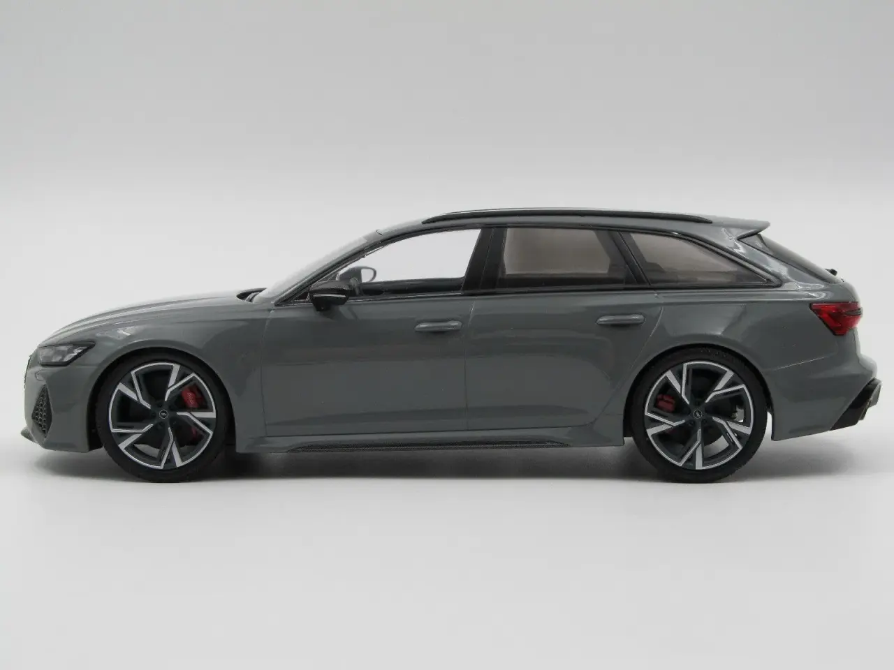 Billede 2 - 2019 Audi RS6 Avant 1:18 - MINICHAMPS