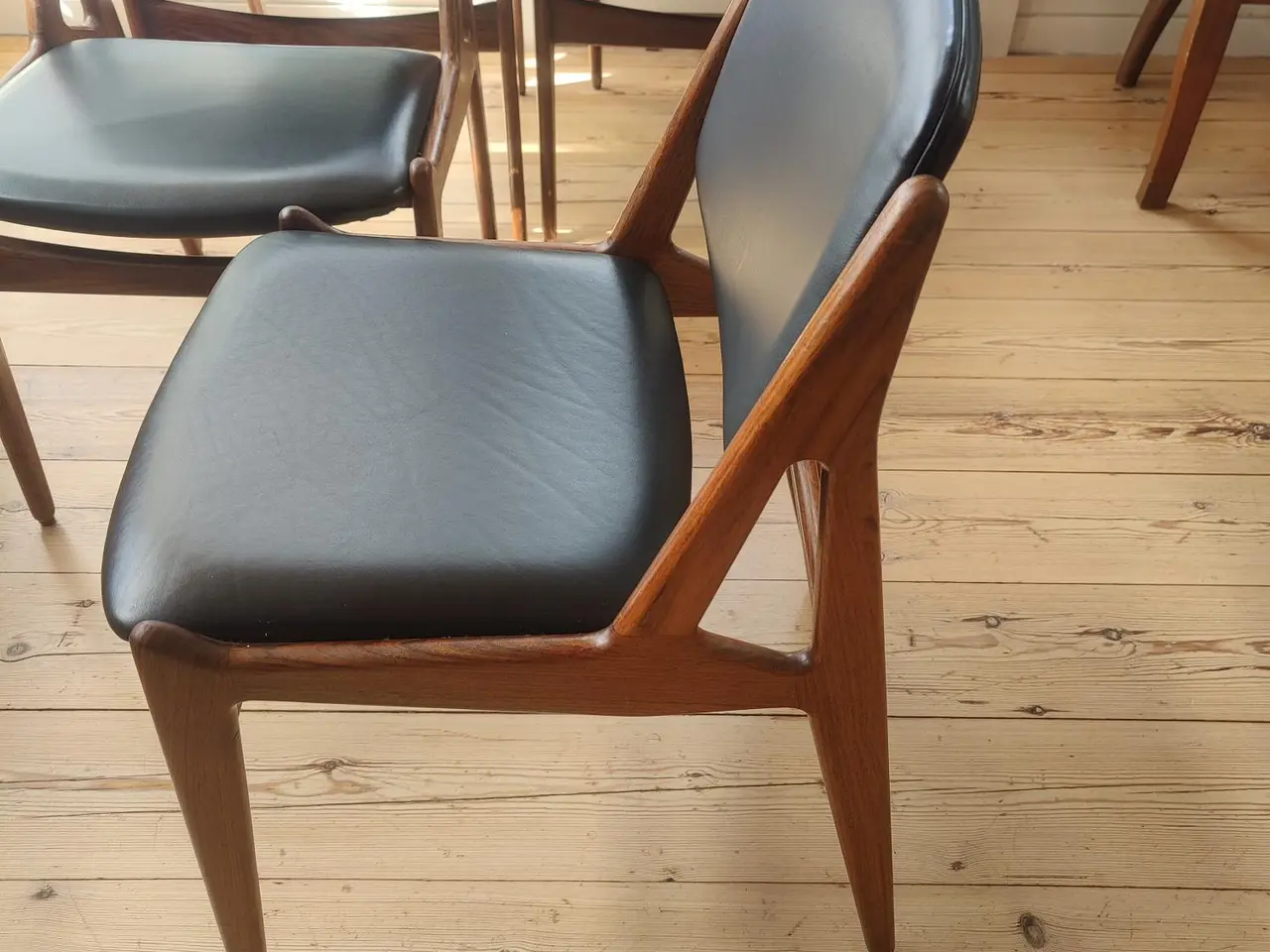 Billede 2 - Arne Vodder spisebordsstole model Ella 4 stk.