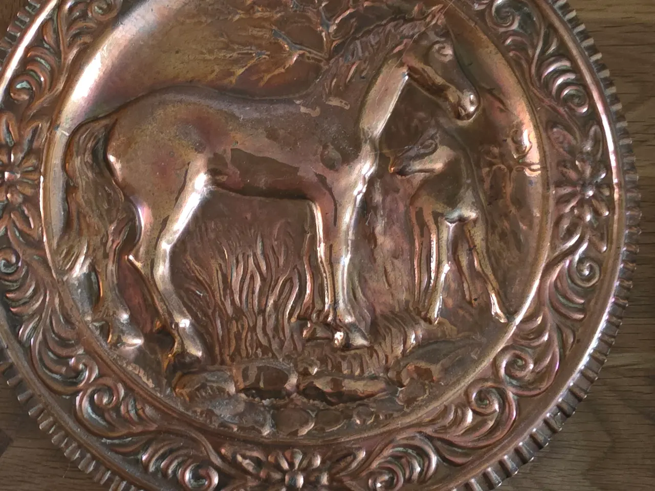Billede 2 - Flot vintage kobberplatte med hest og føl – Retro 