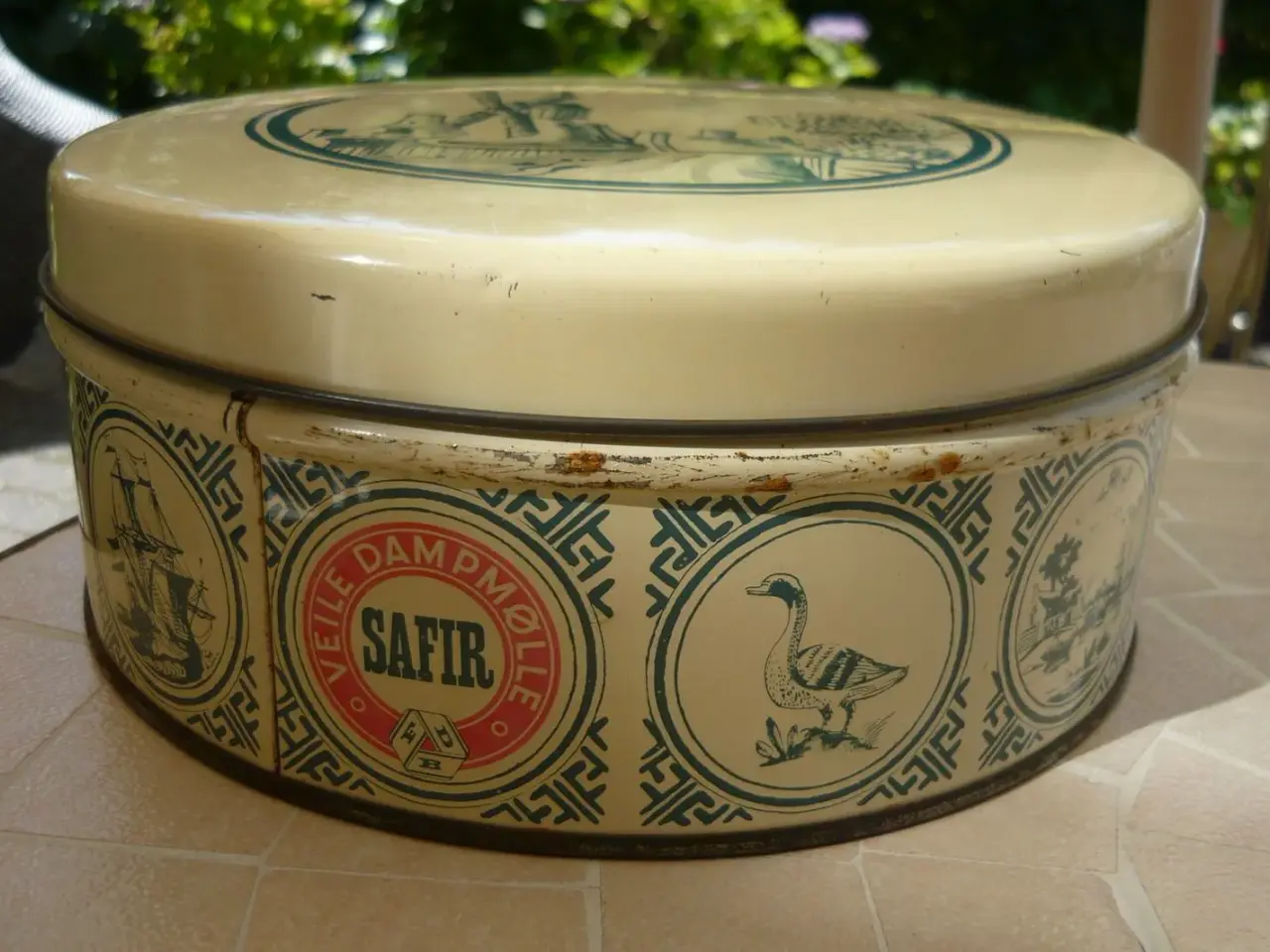 Billede 1 - Safir-Dåse"