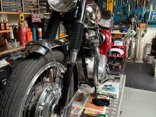 BSA 650 Ligtning