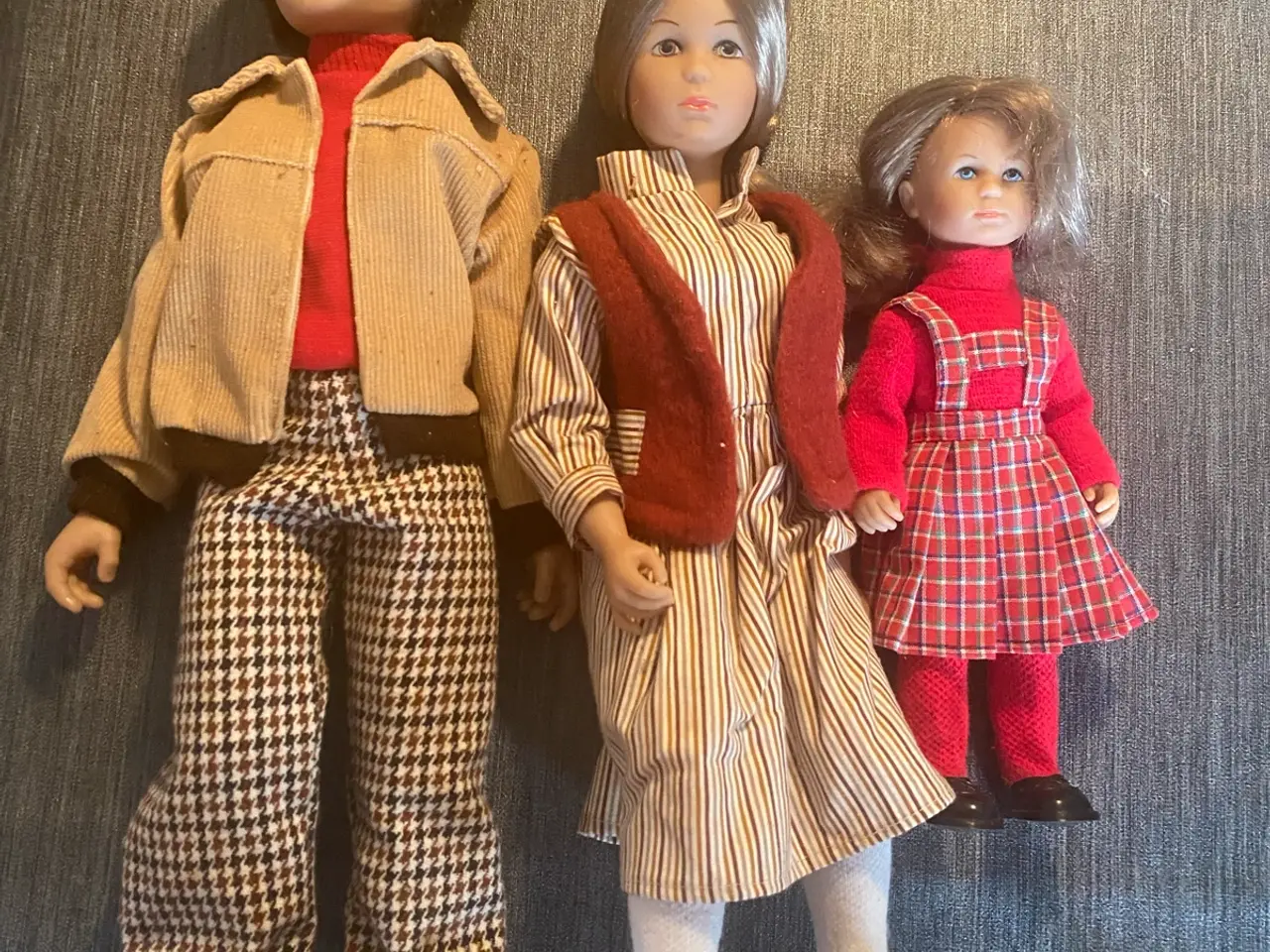 Billede 1 - Dukker familie Bella fra 1970