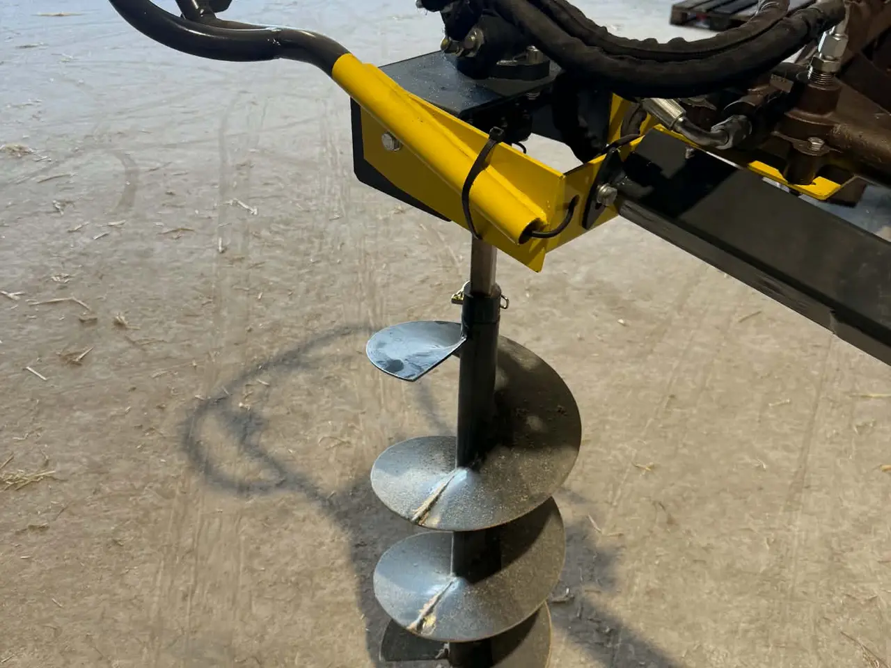 Billede 3 - Mobilt hydraulisk pælebor med 9hk benzinmotor.