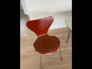 Serie 7 stole Arne Jacobsen design