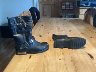 Støvler og Sandaler STR 36