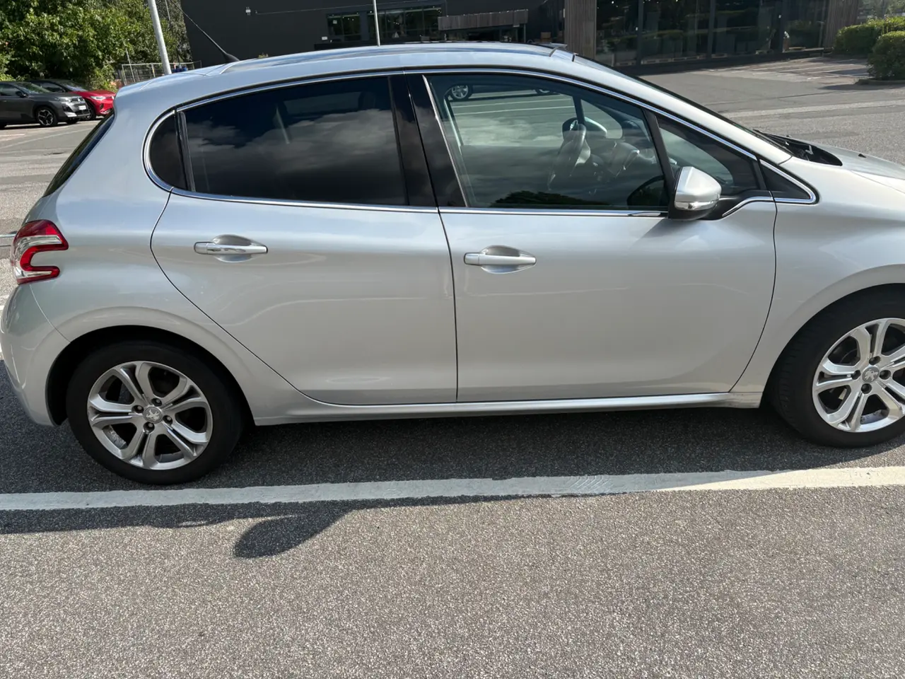 Billede 4 - Peugeot 208 1,2 VTi Allure Sky