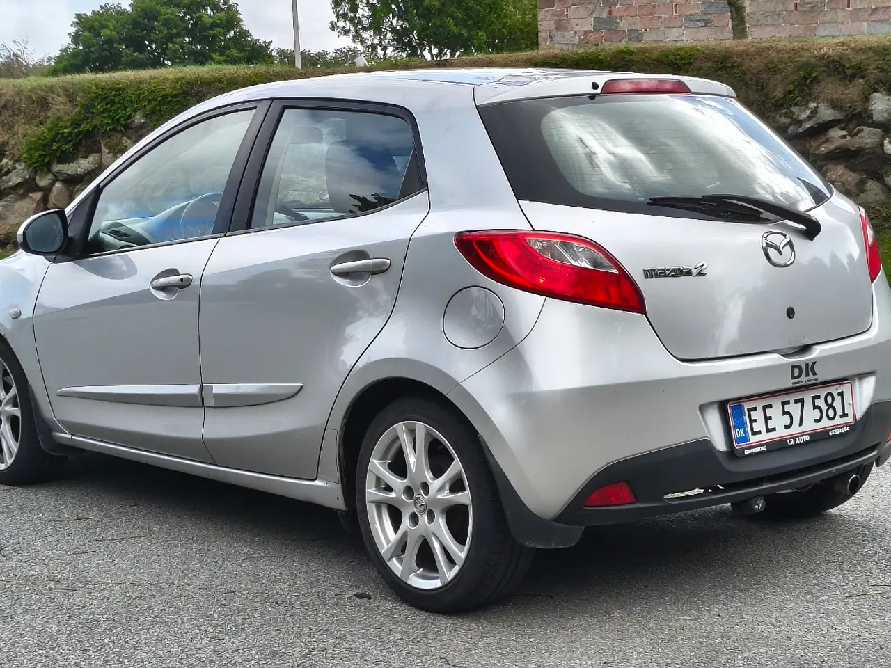 Billede 8 - Ny synet Mazda 2 1,3 sælges byd