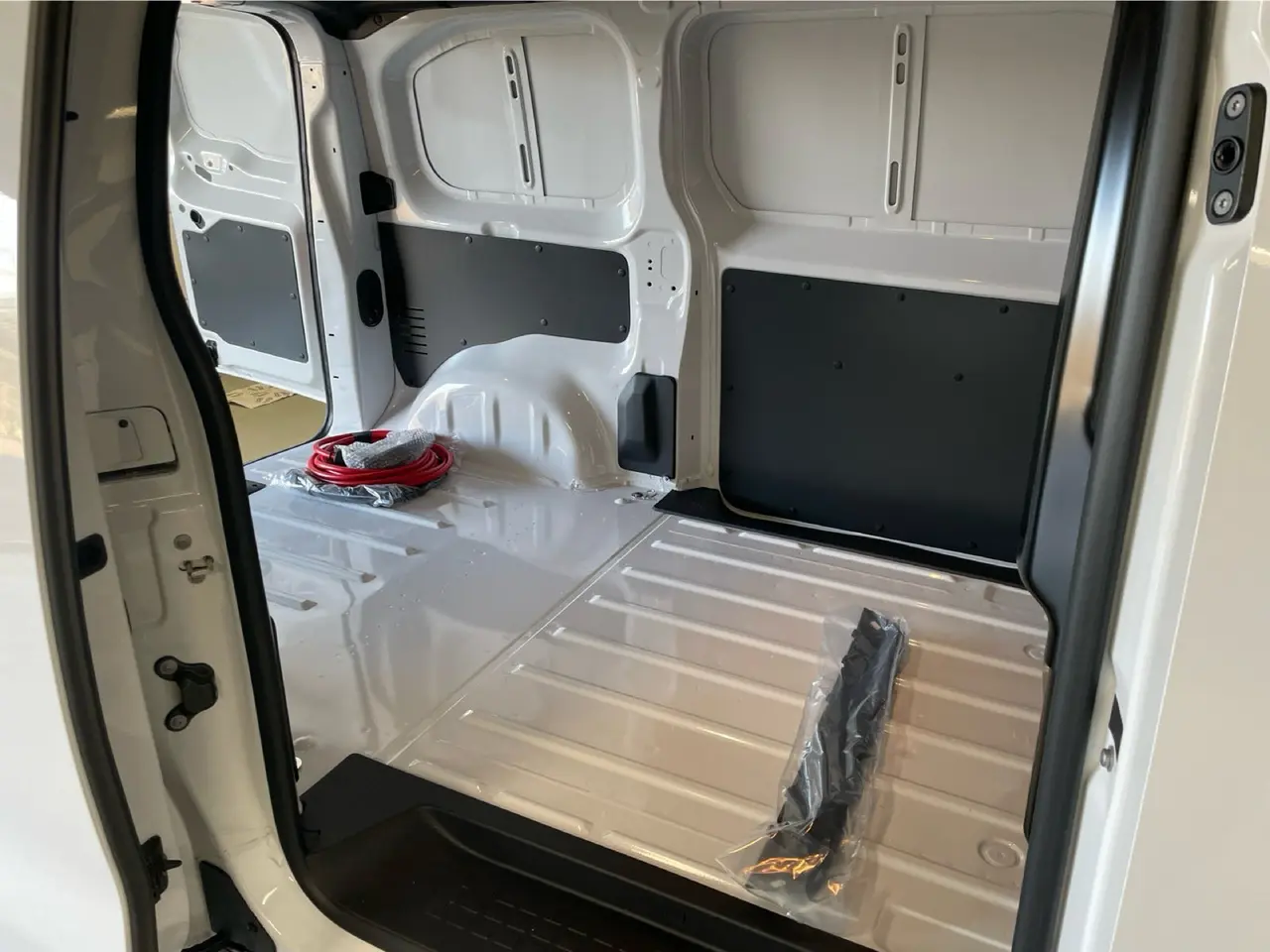 Billede 12 - Peugeot e-Expert 75 L2 Plus Van