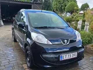 Peugeot 107,ny synet,1.0i benzin