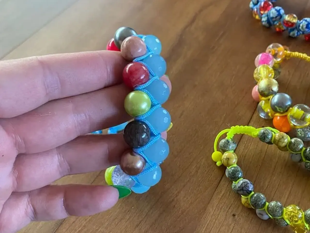 Billede 3 - Nye knyttede armbånd
