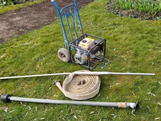 Spulepumpe, bolværk, bådbro