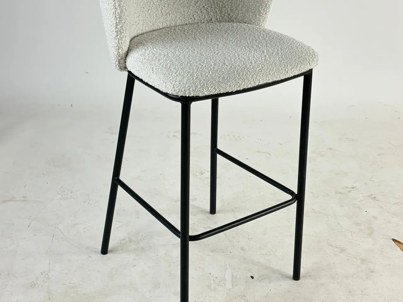 Billede 6 - Ellos Home Tirri Barstol – Cremehvid/Sort Stel SH 76cm