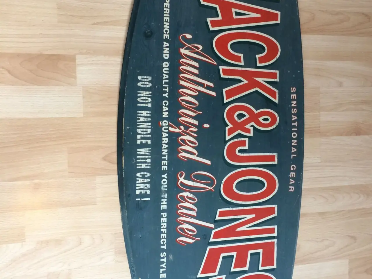 Billede 2 - Jack and Jones skilt