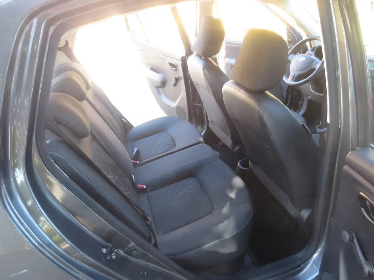 Billede 13 - Hyundai i 10 1.1 i År 13. Nysynet.