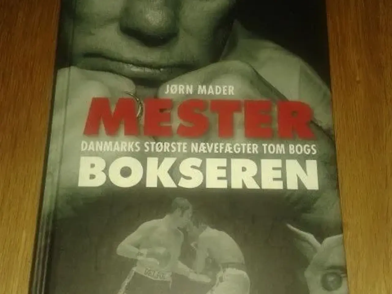 Billede 1 - bog Tom Bogs