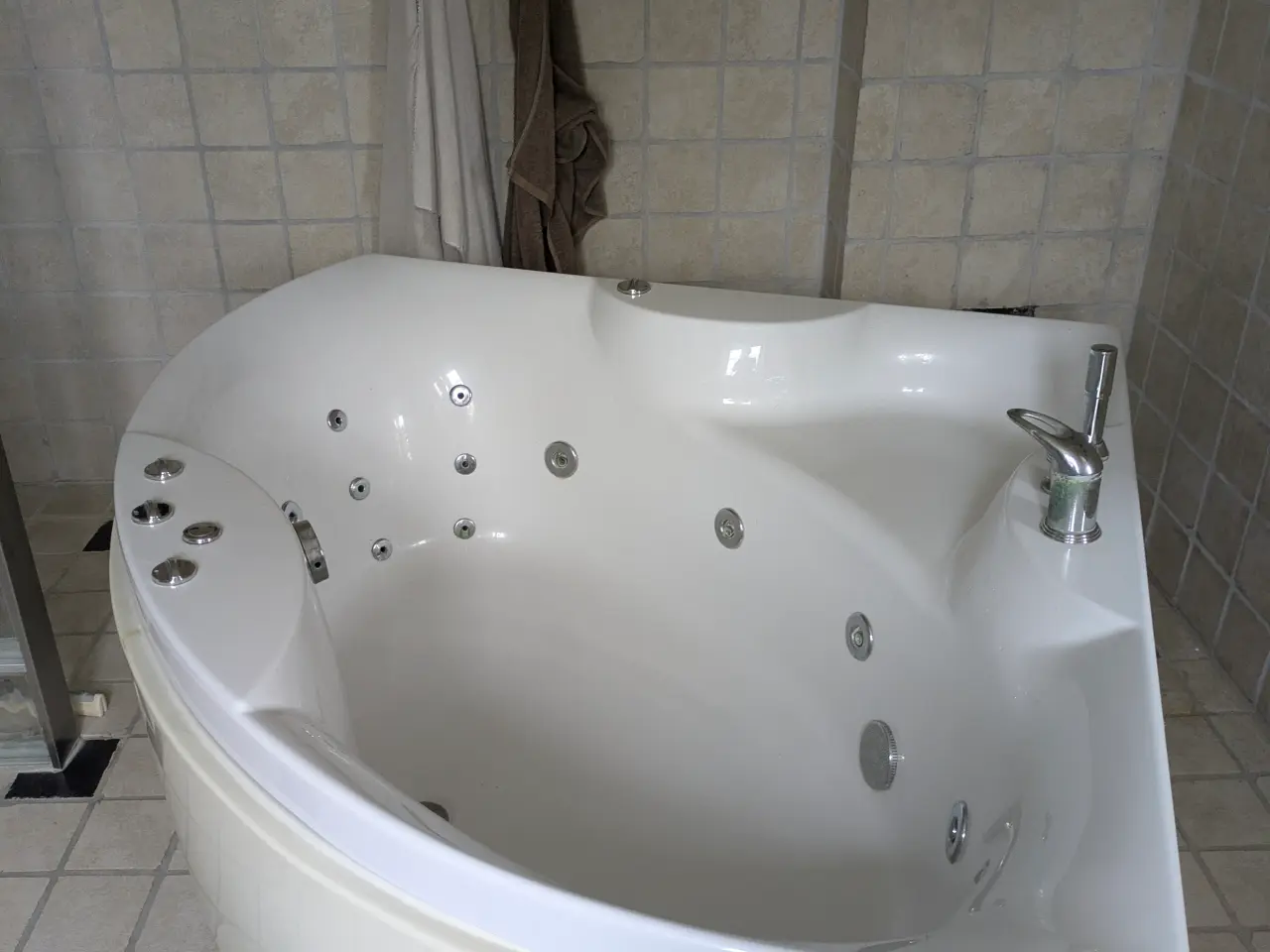 Billede 1 - Jacuzzi kun brugt få gange