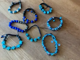 Nye knyttede armbånd
