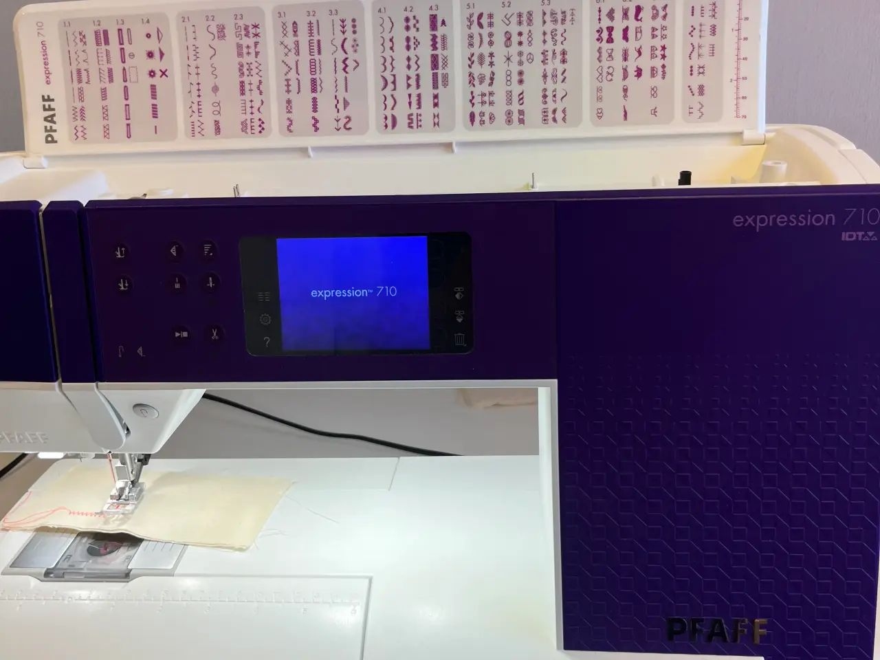 Billede 1 - Pfaff Expression 710 ( 4 år , som ny )