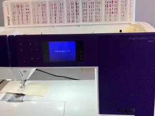Pfaff Expression 710 ( 4 år , som ny )