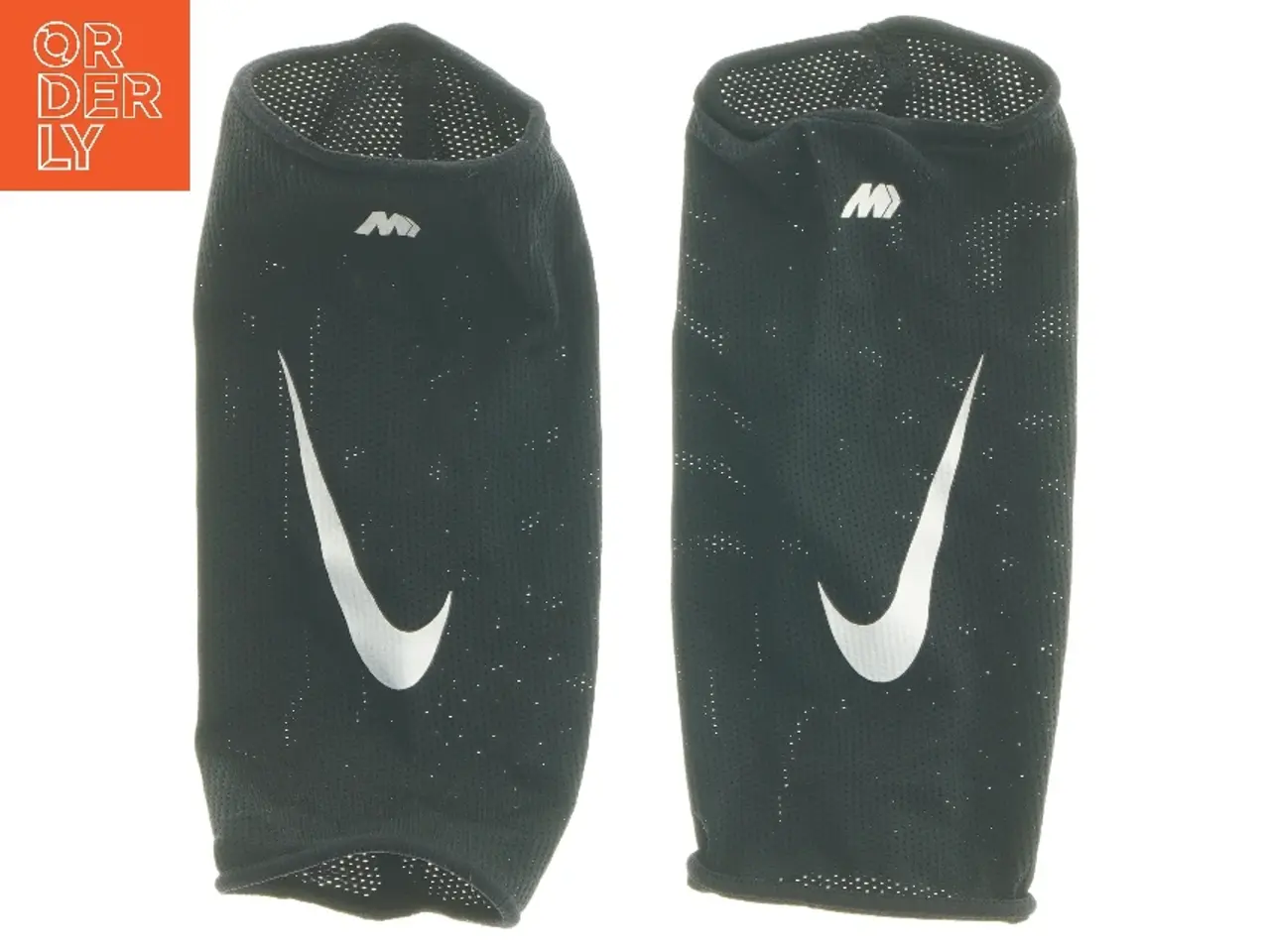 Billede 1 - Sæt med sorte sportsærmer fra Nike (str. 22x11 cm)