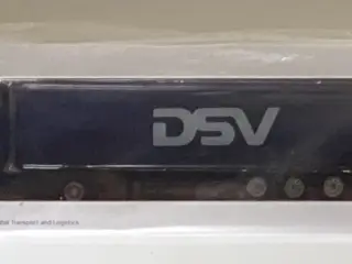 DSV blå Trækker/lastvogn, Scale 1:87, kr. 200,-