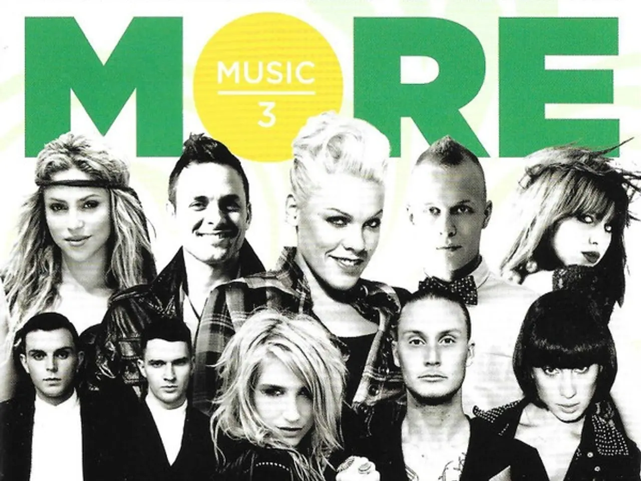 Billede 1 - Diverse kunstnere – More Music 3 – 2CD