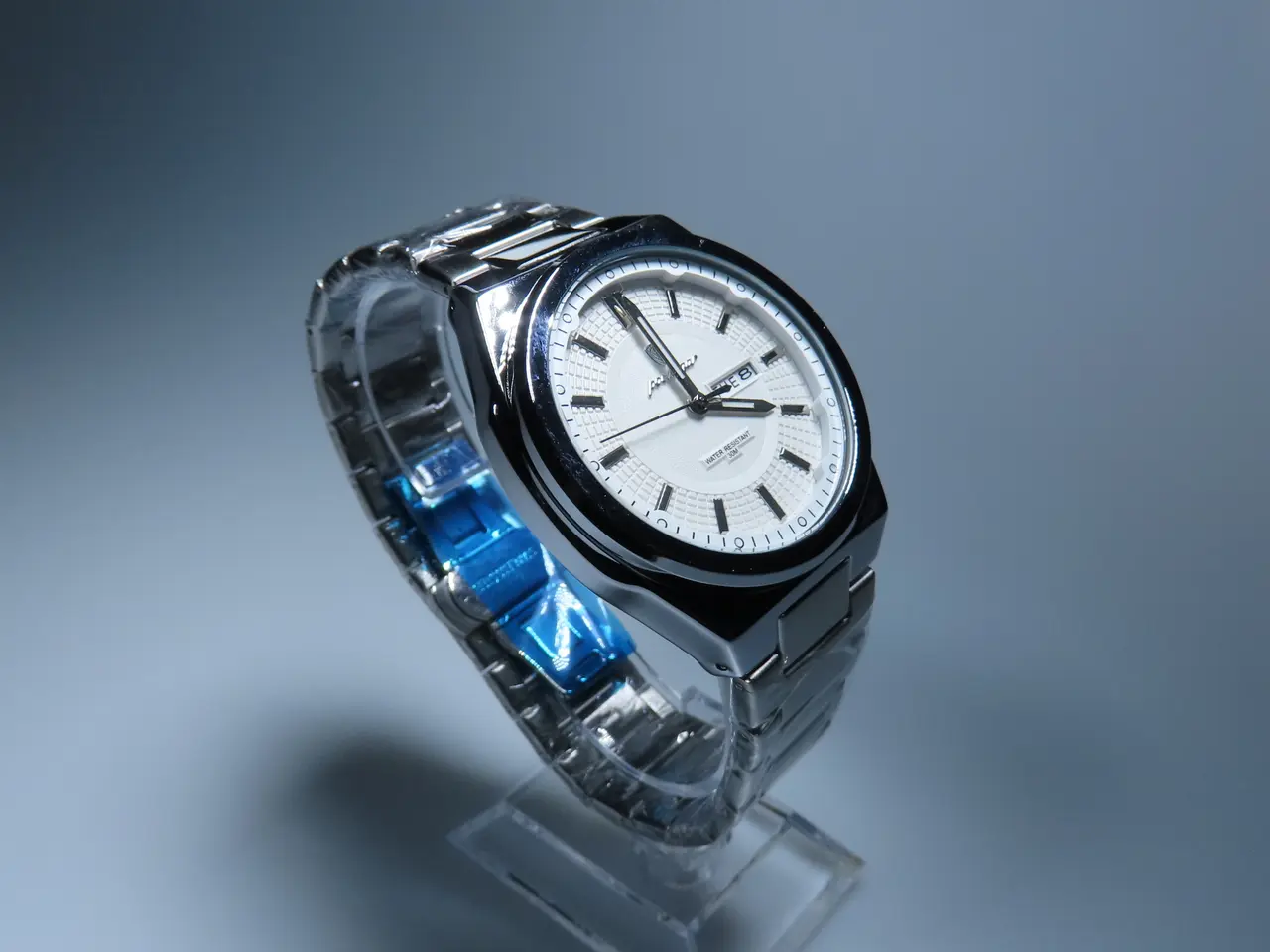 Billede 2 - Hvid Poedagar Quartz Ur