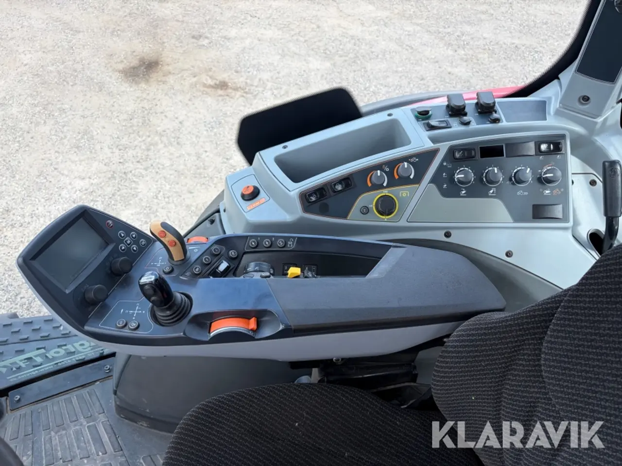 Billede 11 - Traktor Valtra T214 D