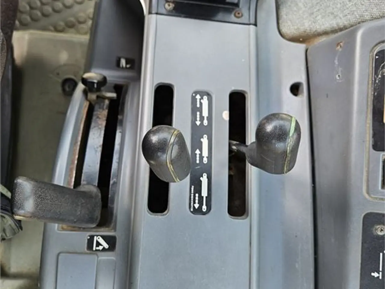 Billede 22 - Ford 6640 Powerstar SLE - 4 ton / 4WD / 16x16 electro shift