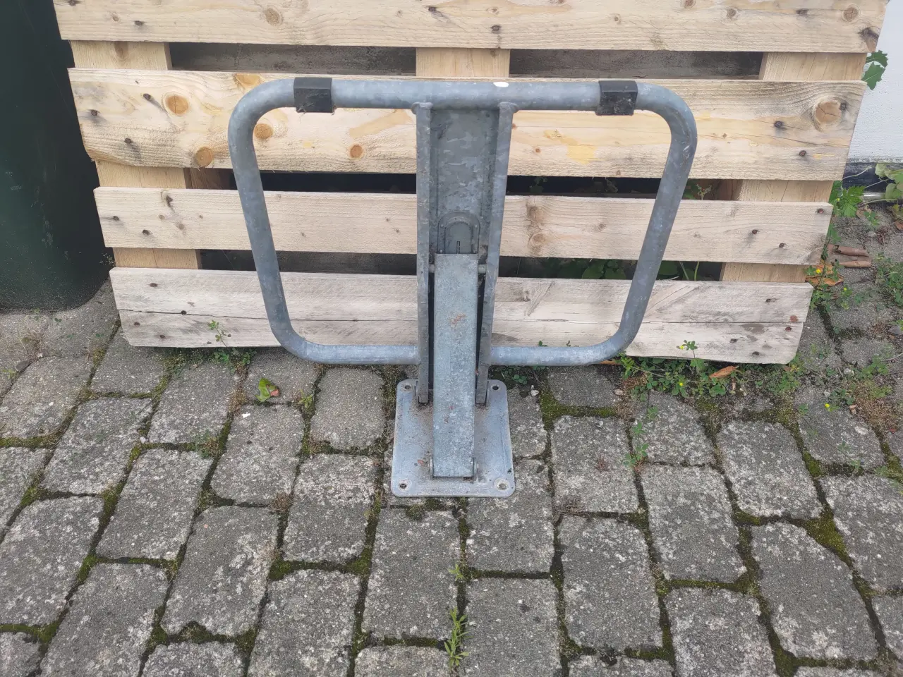 Billede 3 - Galvaniseret parkeringsbom - solid model