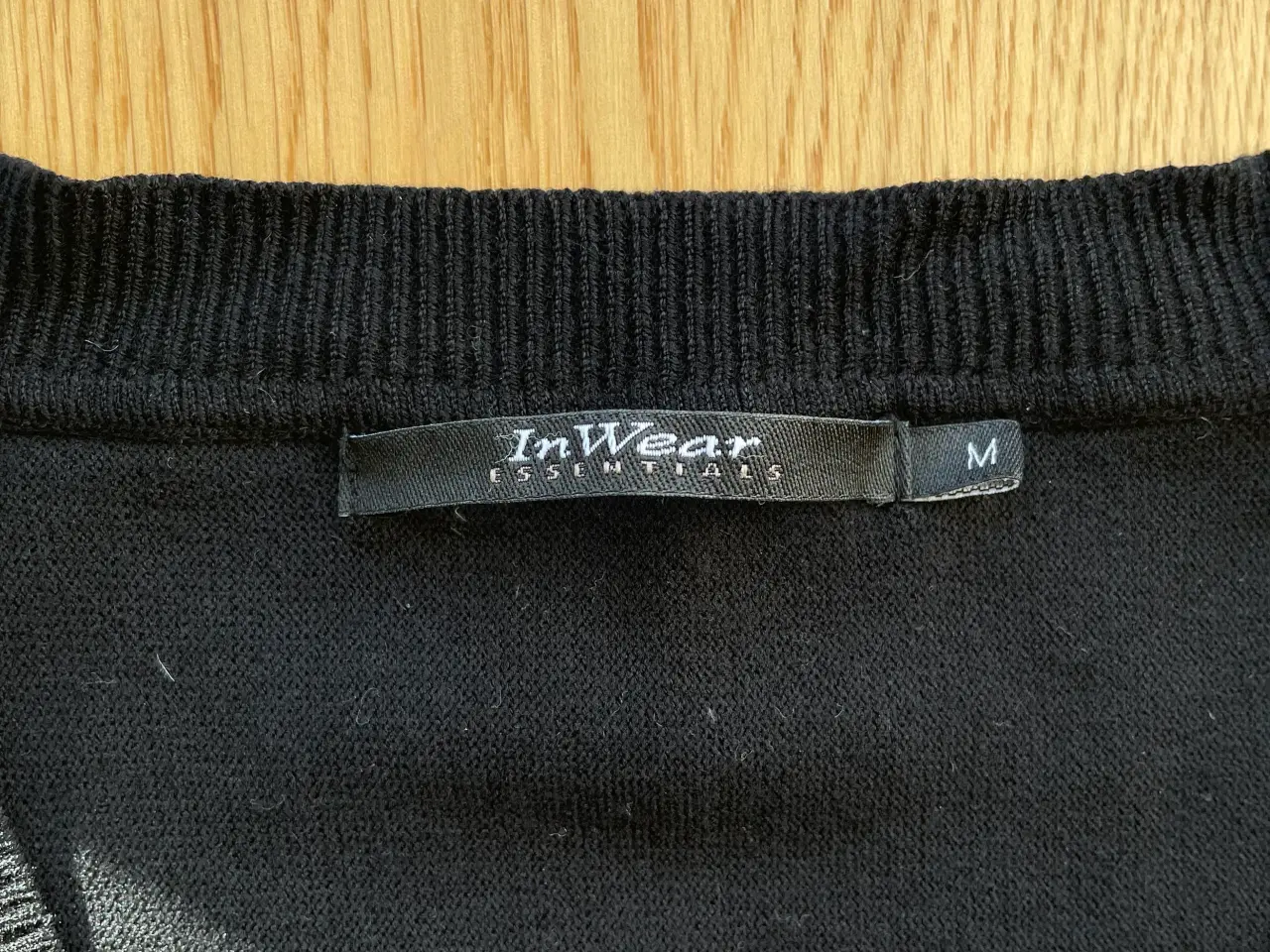 Billede 2 - InWear sort strikbluse